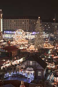 Der Striezel-Markt in Dresden