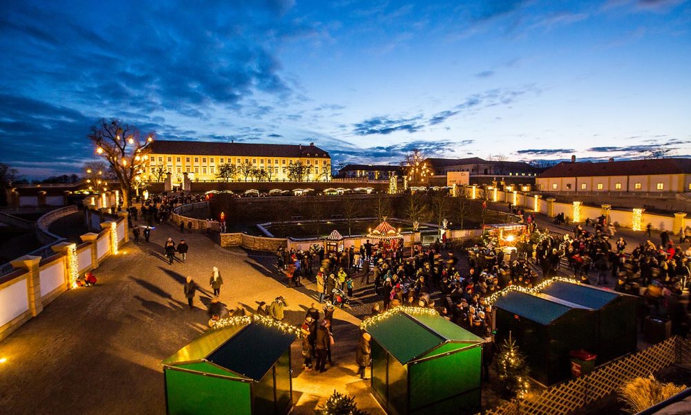 Weihnachtsmarkt auf Schloss Hof