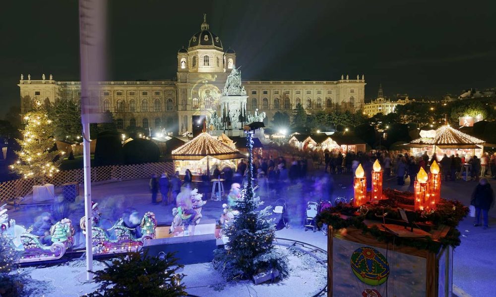 Weihnachtsdorf am Maria Theresien Platz